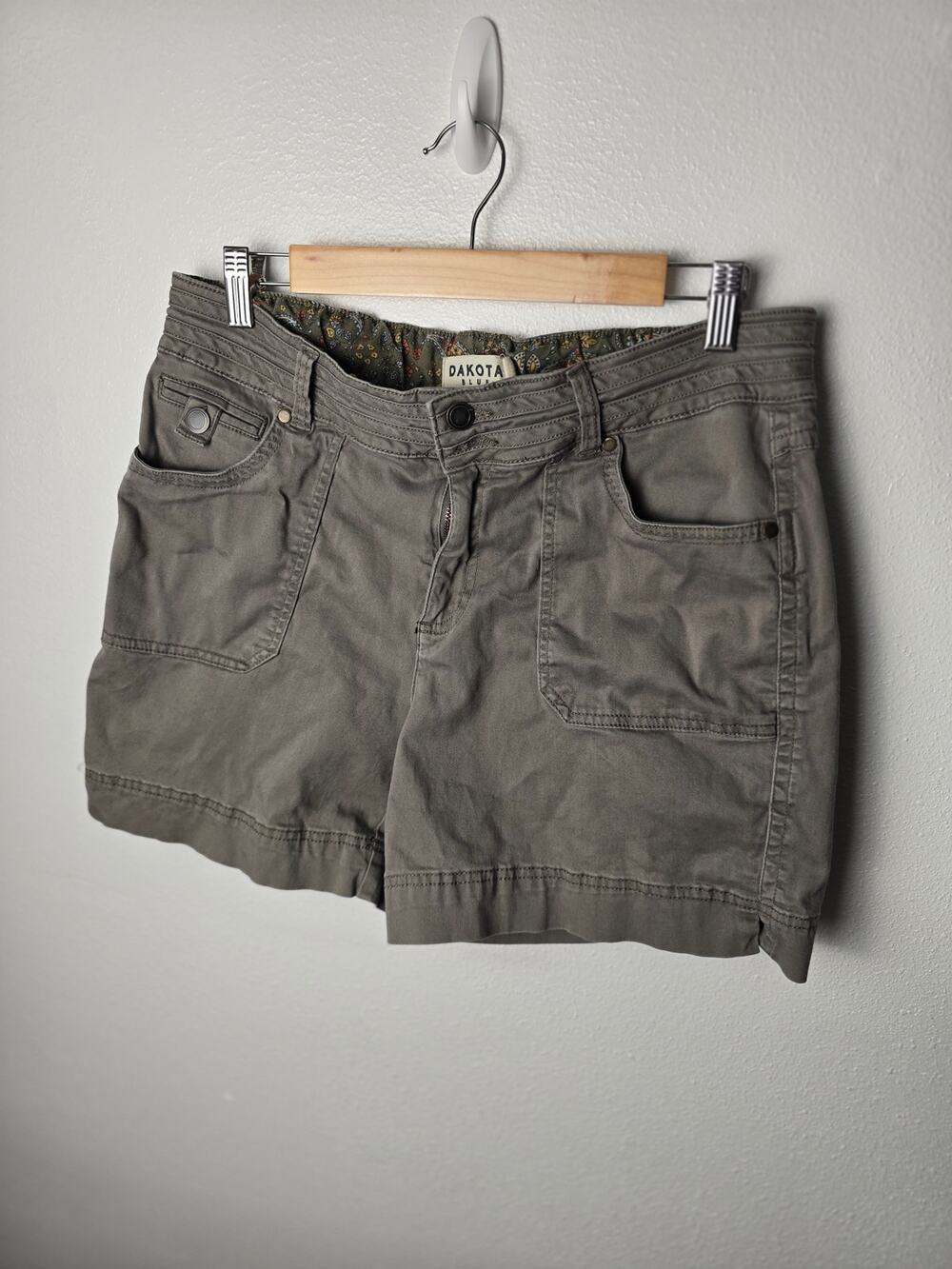 Dakota Blues Shorts size 12
